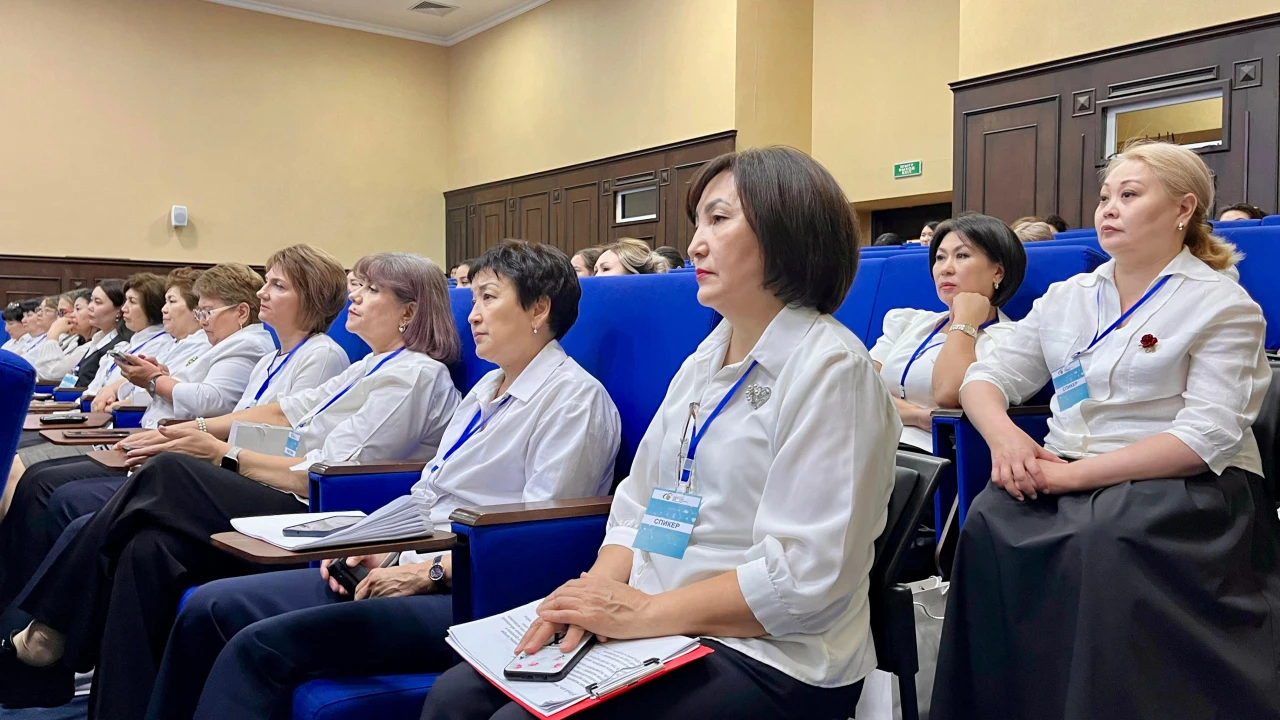 В Больнице МЦ УДП РК прошла республиканская конференция, приуроченная ко Дню медицинской сестры