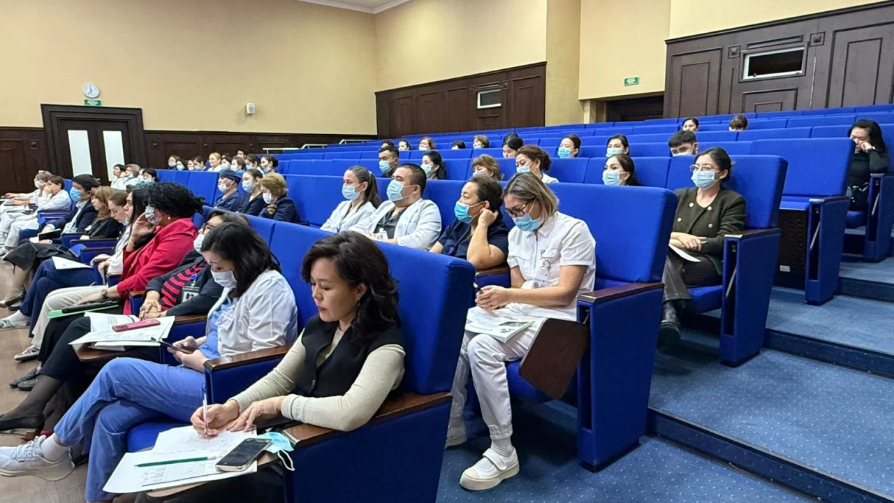 Team Introduction and Onboarding: Meeting with New Hires at the Medical Center Hospital of the PAA of the RK 