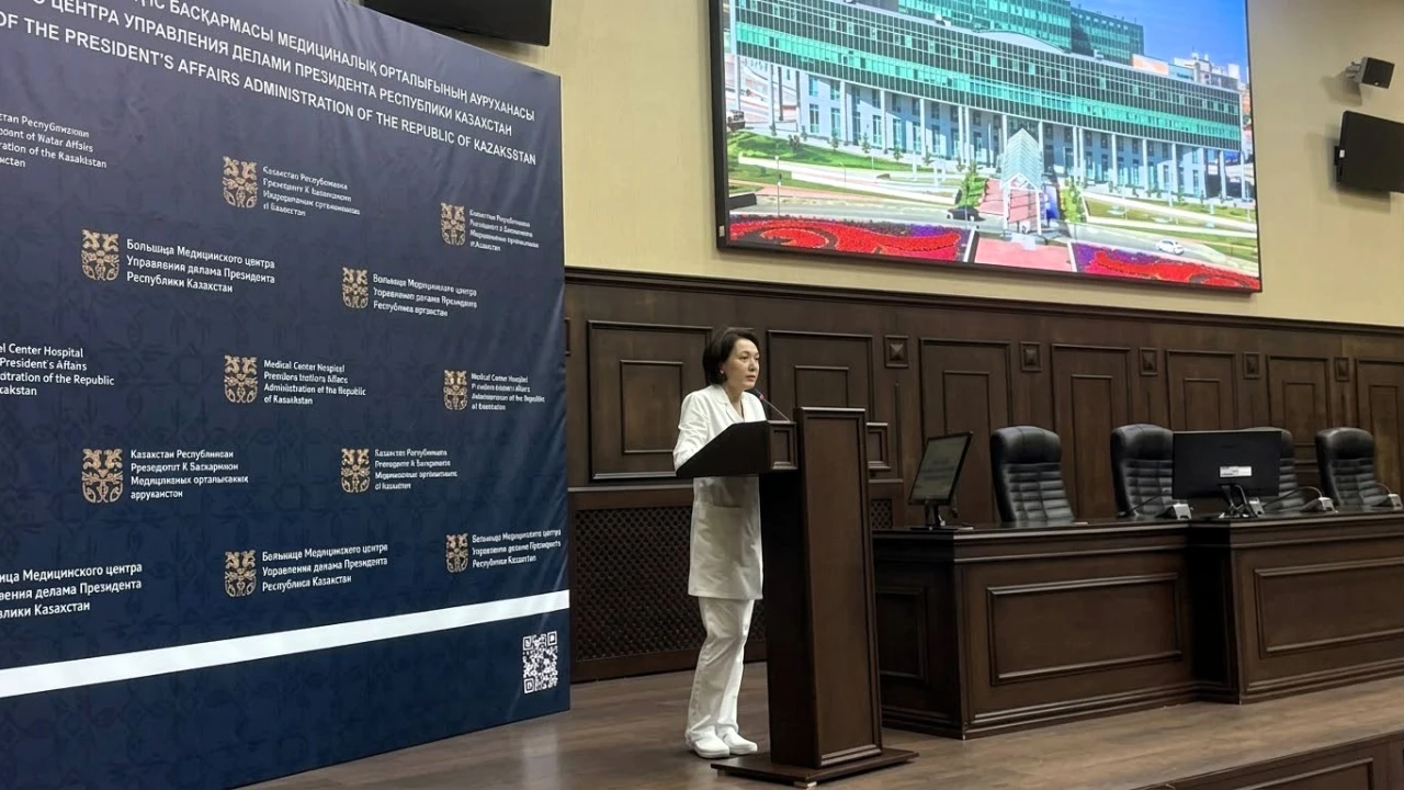 The Medical Center Hospital of the President’s affairs Administration of the Republic of Kazakhstan Staff Observed a Minute of Silence on the Day of National Mourning 